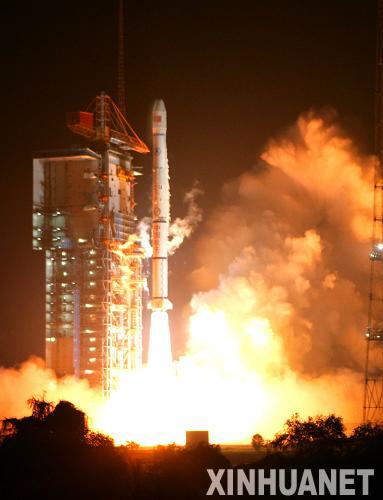 ８月１日５時３０分，我國在西昌衛(wèi)星發(fā)射中心用長征三號甲運載火箭，成功發(fā)射第五顆北斗導(dǎo)航衛(wèi)星。新華社發(fā)