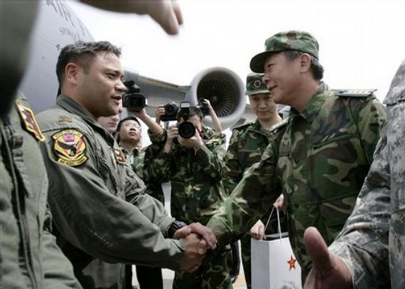 解放軍報探討地震救災引發(fā)的涉外軍事行動立法