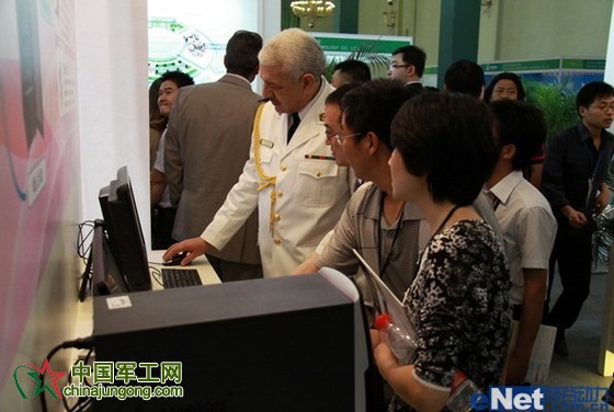 構建信息安全 長城亮劍中國國際國防電子展 構建信息安全 長城亮劍中國國際國防電子展