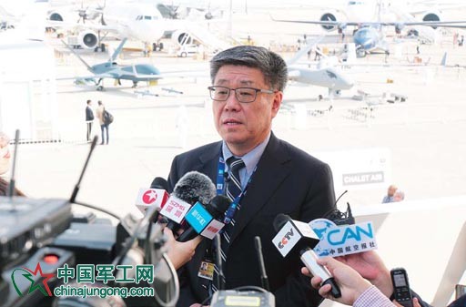 航空工業副總經理張新國接受媒體采訪
